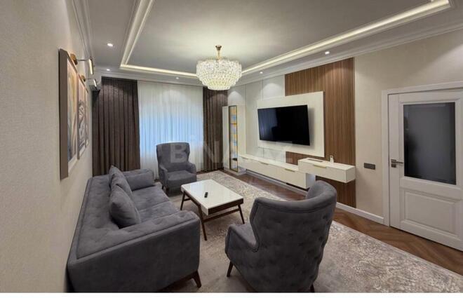 Сдаётся 2-комн. новостройка 75 м², м. 8 ноября, photo 1 from 9
