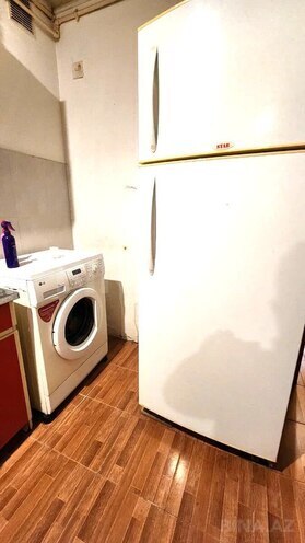 Satılır 4 otaqlı köhnə tikili 110 m², Xalqlar Dostluğu m., photo 6 from 10