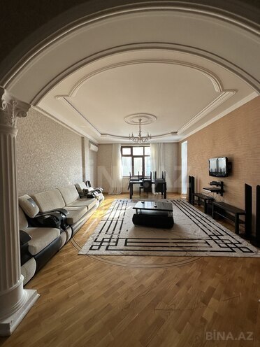 Продаётся 2-комн. новостройка 115 м², м. Низами, photo 1 from 12