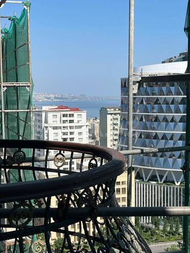 Продается 4-комн. новостройка 216 м², м. Элмляр Академиясы, photo 3 from 31