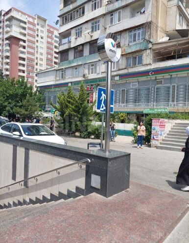 Satılır 2 otaqlı köhnə tikili 67 m², Qara Qarayev m., photo 1 from 11