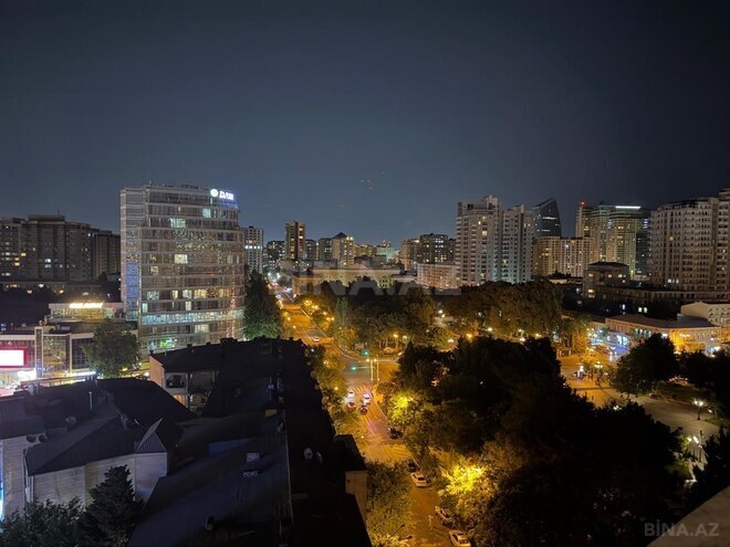 İcarəyə verilir 3 otaqlı yeni tikili 135 m², 28 May m., photo 25 from 30