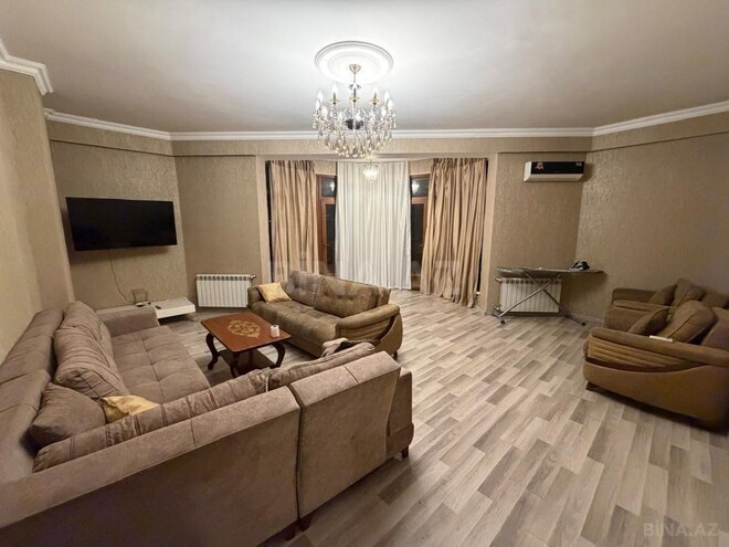 İcarəyə verilir 3 otaqlı yeni tikili 135 m², 28 May m., photo 3 from 30
