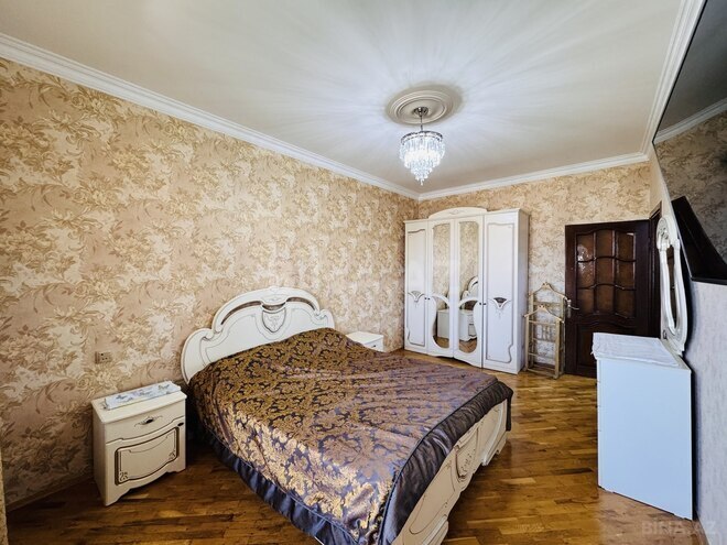 Satılır 4 otaqlı köhnə tikili 115 m², Azadlıq Prospekti m., photo 9 from 29