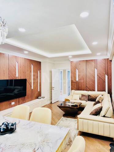 Сдаётся 3-комн. новостройка 155 м², м. Шах Исмаил Хатаи, photo 1 from 15