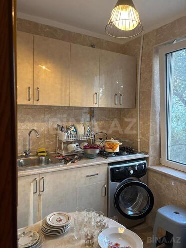 Продаётся 3-комн. вторичка 63 м², м. Кара Караев, photo 7 from 12