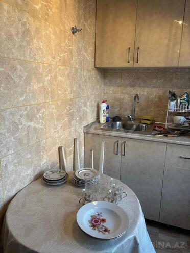 Продаётся 3-комн. вторичка 63 м², м. Кара Караев, photo 8 from 12
