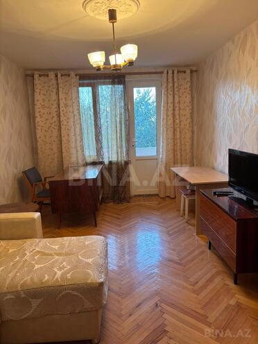 Продаётся 3-комн. вторичка 63 м², м. Кара Караев, photo 3 from 12