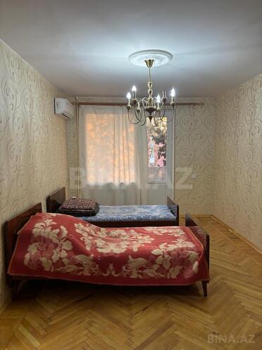 Продаётся 3-комн. вторичка 63 м², м. Кара Караев, photo 5 from 12