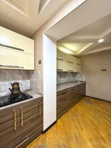 Продаётся 4-комн. вторичка 100 м², м. Ази Асланов, photo 8 from 16
