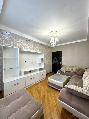Продаётся 4-комн. вторичка 100 м², м. Ази Асланов, photo 3 from 16