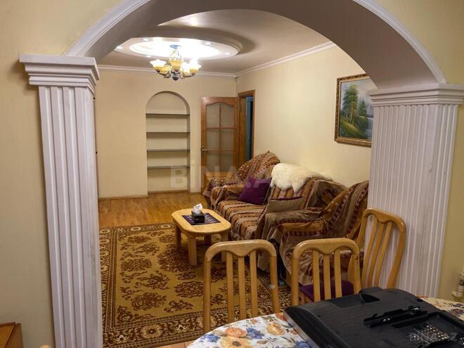 Сдаётся 3-комн. вторичка 90 м², м. Низами, photo 5 from 12