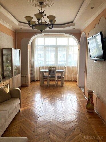 Продаётся 3-комн. вторичка 75 м², м. 28 мая, photo 1 from 16