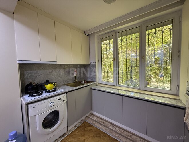 Satılır 3 otaqlı köhnə tikili 50 m², Xalqlar Dostluğu m., photo 12 from 20