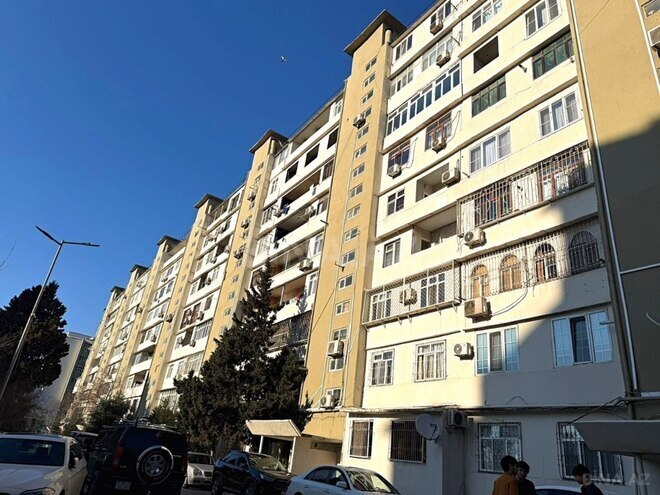 Satılır 2 otaqlı köhnə tikili 45 m², Qara Qarayev m., photo 12 from 14