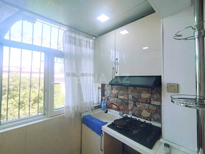 Satılır 2 otaqlı köhnə tikili 35 m², Qara Qarayev m., photo 12 from 19
