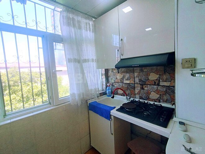 Satılır 2 otaqlı köhnə tikili 35 m², Qara Qarayev m., photo 14 from 19