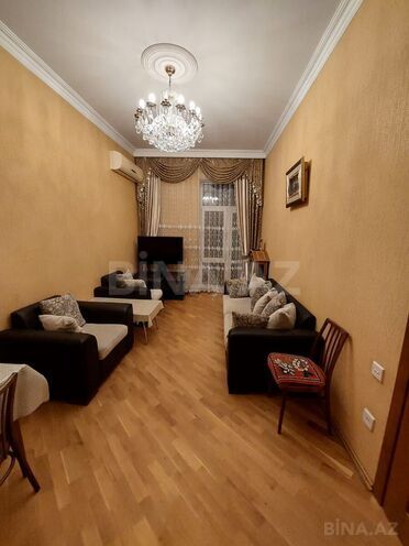 Сдаётся 2-комн. новостройка 70 м², м. Низами, photo 3 from 9