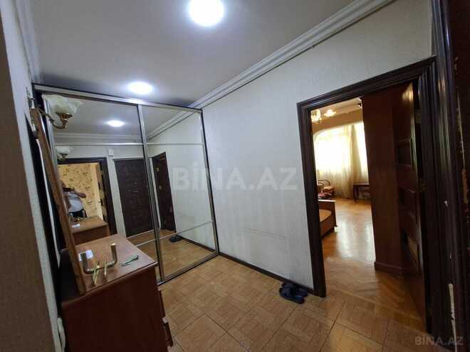 Satılır 2 otaqlı köhnə tikili 60 m², Gənclik m., photo 1 from 19