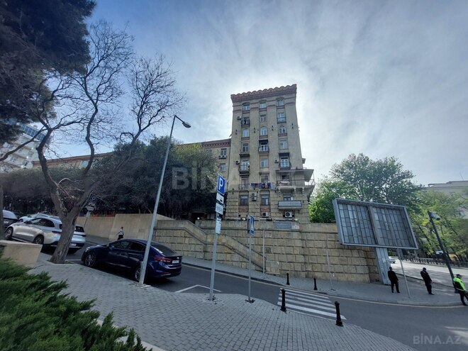 Продаётся 2-комн. вторичка 65 м², Насиминский  р., photo 1 from 17