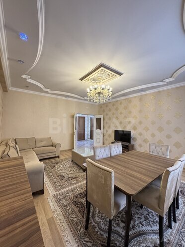 İcarəyə verilir 2 otaqlı yeni tikili 110 m², 28 May m., photo 1 from 25