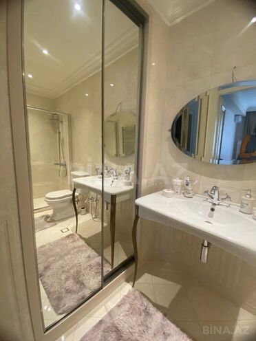 Satılır 2 otaqlı köhnə tikili 75 m², İnşaatçılar m., photo 8 from 11