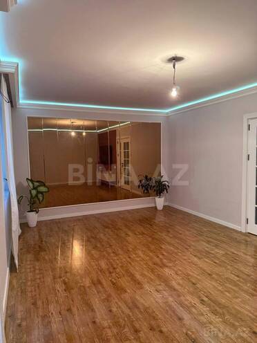 Satılır 4 otaqlı köhnə tikili 130 m², Xalqlar Dostluğu m., photo 5 from 15