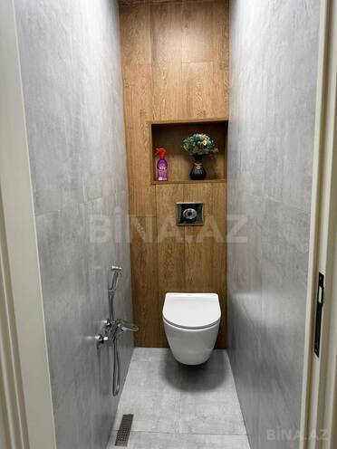 Satılır 4 otaqlı köhnə tikili 130 m², Xalqlar Dostluğu m., photo 14 from 15