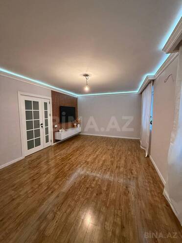Satılır 4 otaqlı köhnə tikili 130 m², Xalqlar Dostluğu m., photo 1 from 15