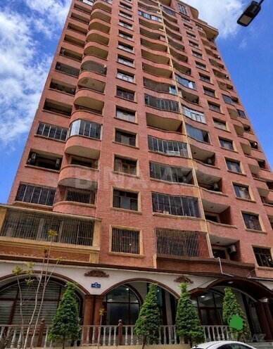 Satılır 4 otaqlı yeni tikili 180 m², 28 May m., photo 3 from 16