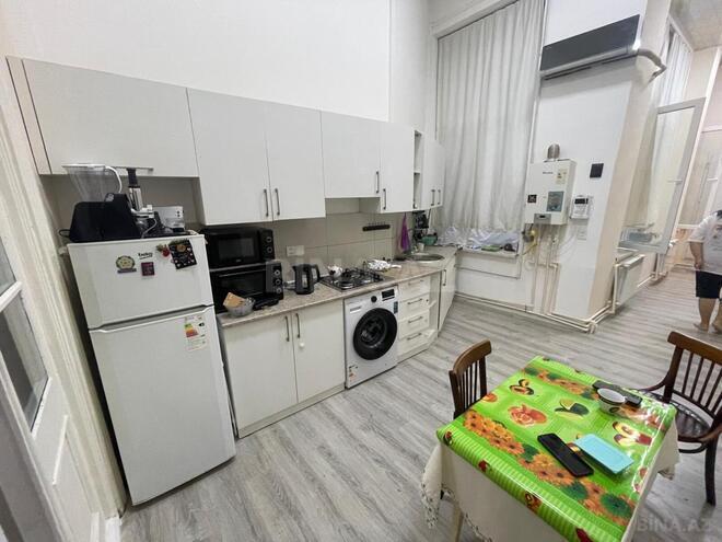 Satılır 1 otaqlı köhnə tikili 40 m², Sahil m., photo 9 from 11