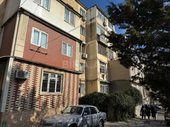 Satılır 2 otaqlı köhnə tikili 48 m², İnşaatçılar m., photo 3 from 19