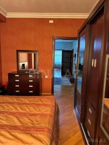 Сдаётся 3-комн. новостройка 120 м², м. Иншаатчылар, photo 6 from 14