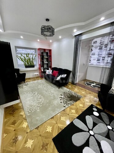 Сдаётся 4-комн. вторичка 100 м², м. Халглар Достлугу, photo 1 from 12
