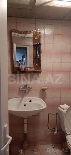 Продаётся 2-комн. вторичка 35 м², м. Кара Караев, photo 4 from 10