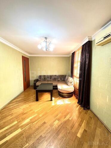 İcarəyə verilir 2 otaqlı köhnə tikili 60 m², İnşaatçılar m., photo 1 from 22