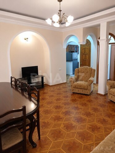 Сдаётся 3-комн. вторичка 75 м², Насиминский  р., photo 5 from 11