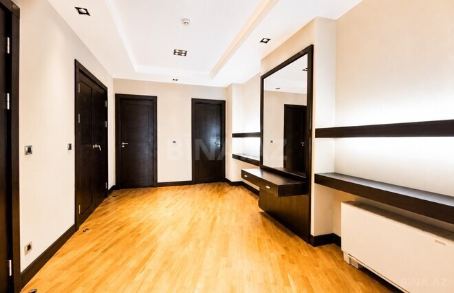 Продаётся 6-комн. вторичка 365 м², м. Ичеришехер, photo 18 from 32