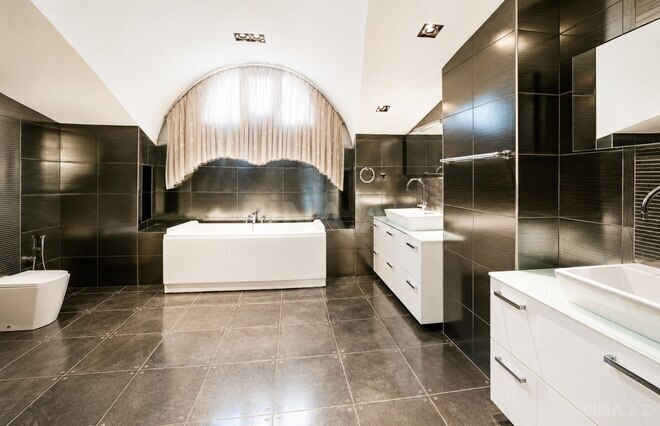 Продаётся 6-комн. вторичка 365 м², м. Ичеришехер, photo 23 from 32