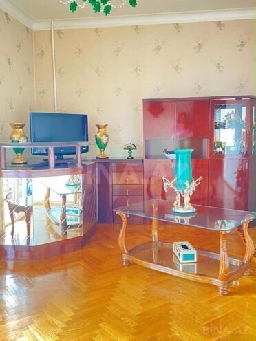 Продаётся 3-комн. вторичка 90 м², м. Азадлыг проспекти, photo 6 from 12