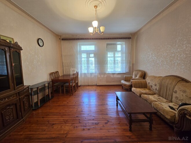 Продаётся 2-комн. вторичка 55 м², м. Низами, photo 6 from 13