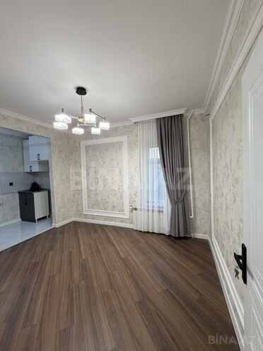 Продаётся 2-комн. вторичка 45 м², м. Иншаатчылар, photo 1 from 12