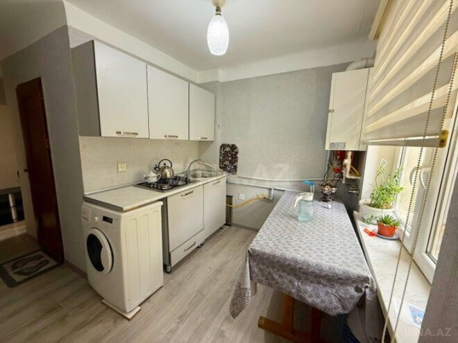 Satılır 2 otaqlı köhnə tikili 35 m², Elmlər Akademiyası m., photo 5 from 6