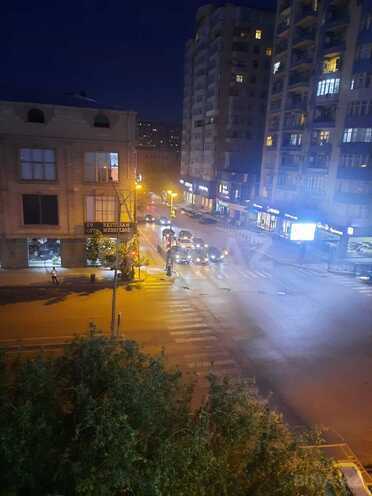 Satılır 2 otaqlı köhnə tikili 48 m², 8 Noyabr m., photo 9 from 10