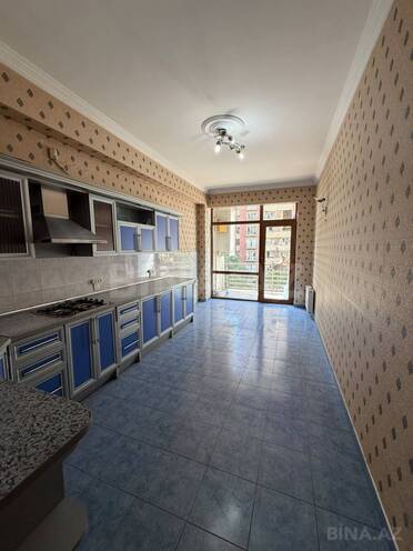 Satılır 4 otaqlı yeni tikili 190 m², 28 May m., photo 4 from 18
