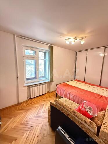 Satılır 2 otaqlı köhnə tikili 70 m², Elmlər Akademiyası m., photo 4 from 9