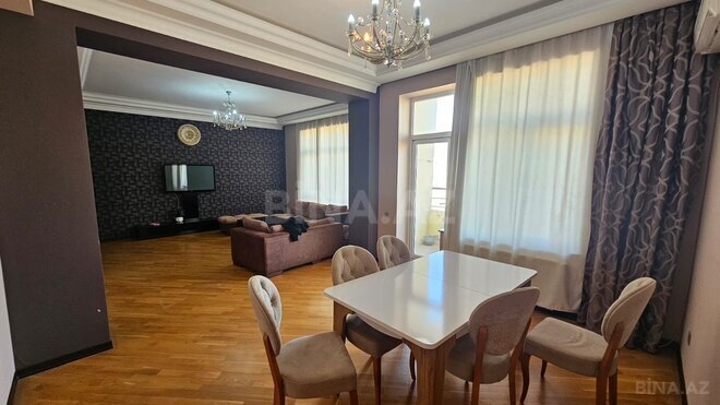 Сдаётся 3-комн. новостройка 170 м², м. 20 января, photo 1 from 14