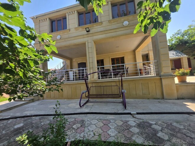 Satılır 8 otaqlı həyət evi/bağ evi 350 m², Novxanı q., photo 1 from 32