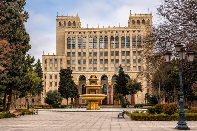 Продаётся 3-комн. вторичка 75 м², м. Элмляр Академиясы, photo 1 from 11