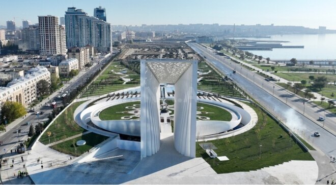 Satılır 3 otaqlı köhnə tikili 75 m², Ağ şəhər q., photo 1 from 15